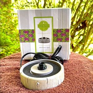 Scentsy Wood Base Aged Warmer